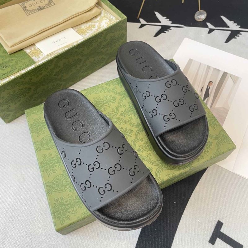 G*u*i slippers